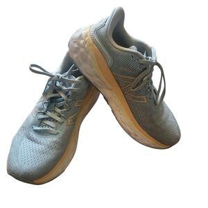 New Balance Fresh Foam More Women's Size 8,5 Mint Athletic Running Sneakers